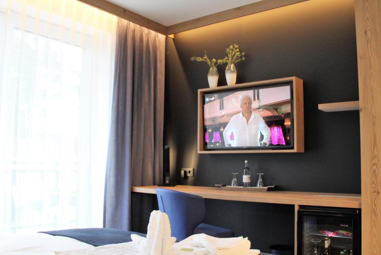 Art & Galerie Hotel Lenz Plauer See Fuenfseen Exteriér fotografie