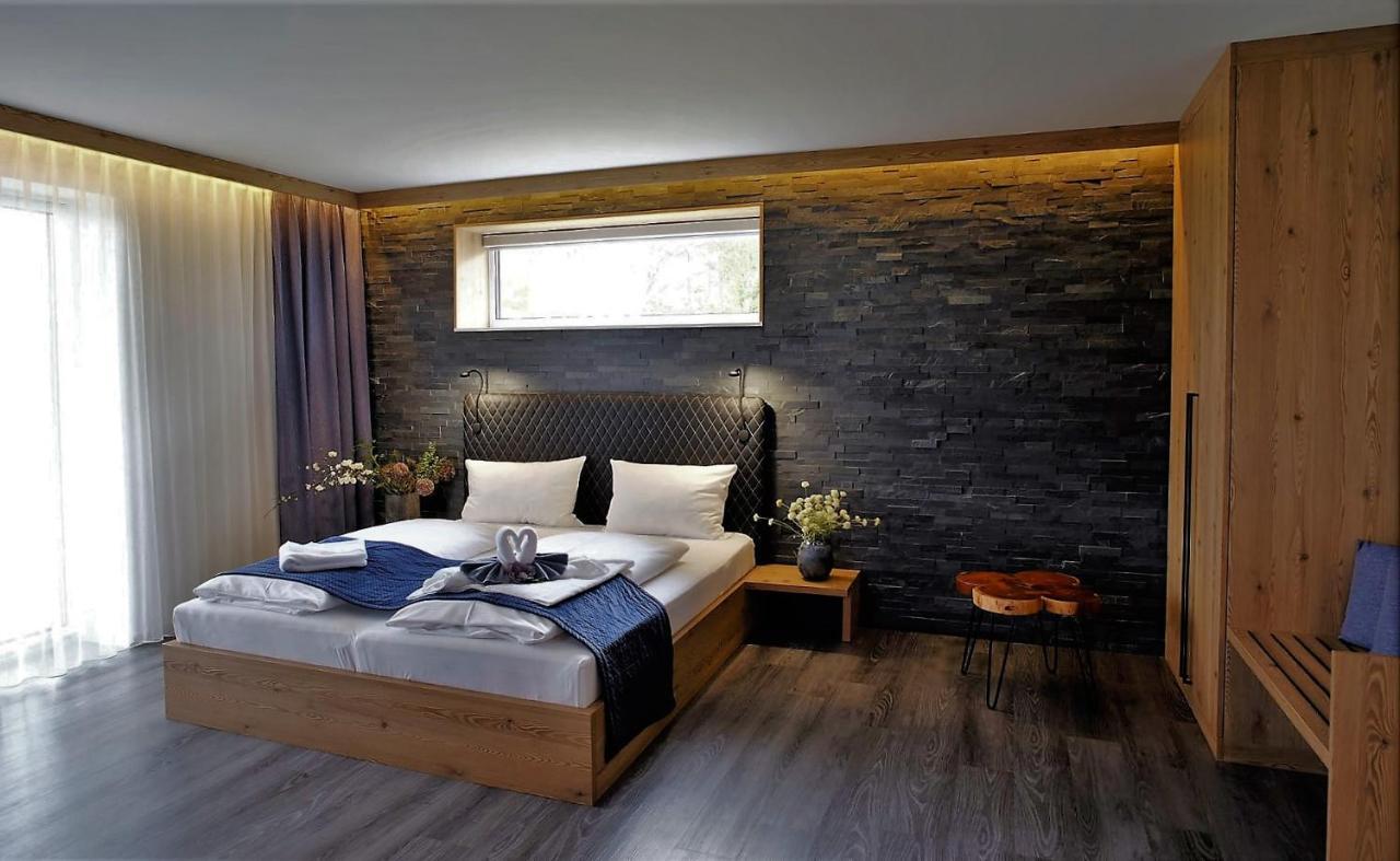 Art & Galerie Hotel Lenz Plauer See Fuenfseen Exteriér fotografie